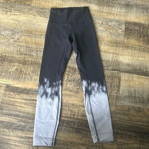 Lululemon leggings. Never worn